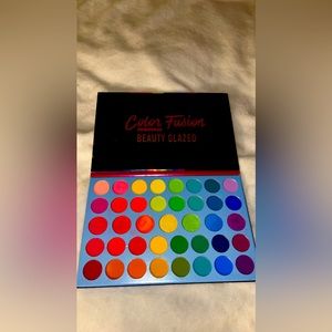 39 Color Eyeshadow Palette